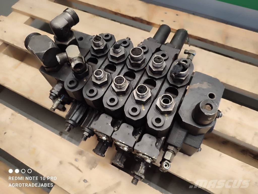 Rexroth ASX01 DEUTZ FAHR AGROVECTOR hydraulic dist DEUTZ F Hydraulik