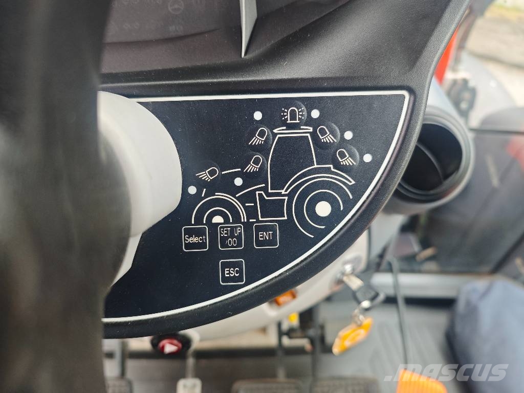 Kubota M7-173 STANDARD Traktorit