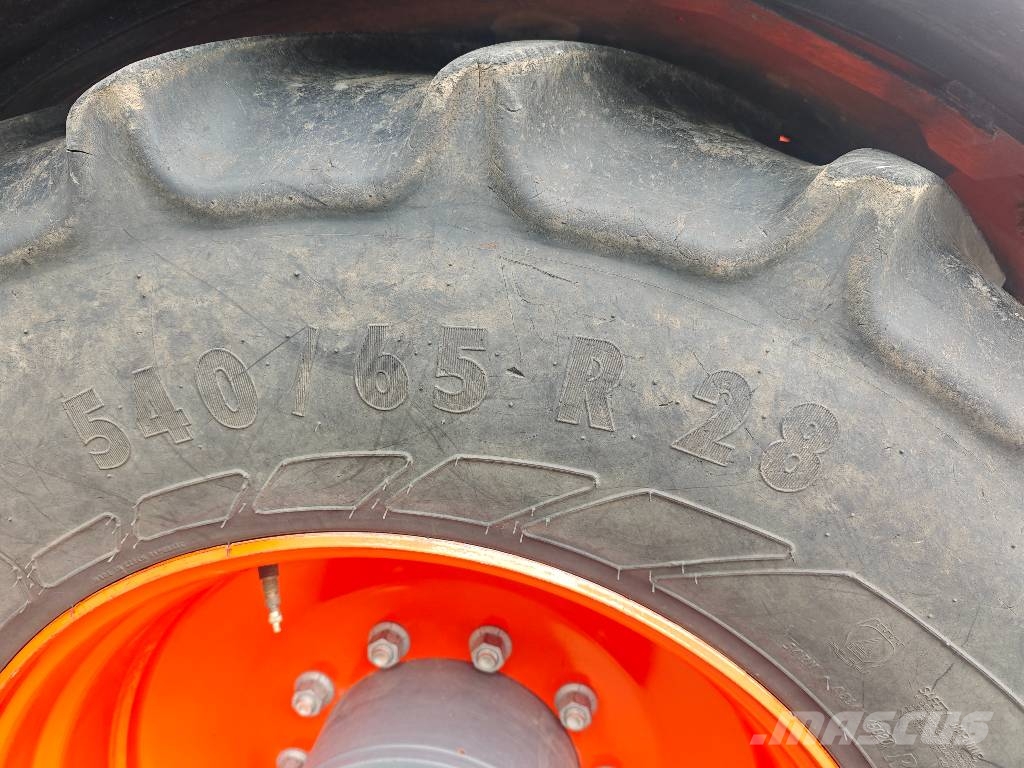 Kubota M7-173 STANDARD Traktorit