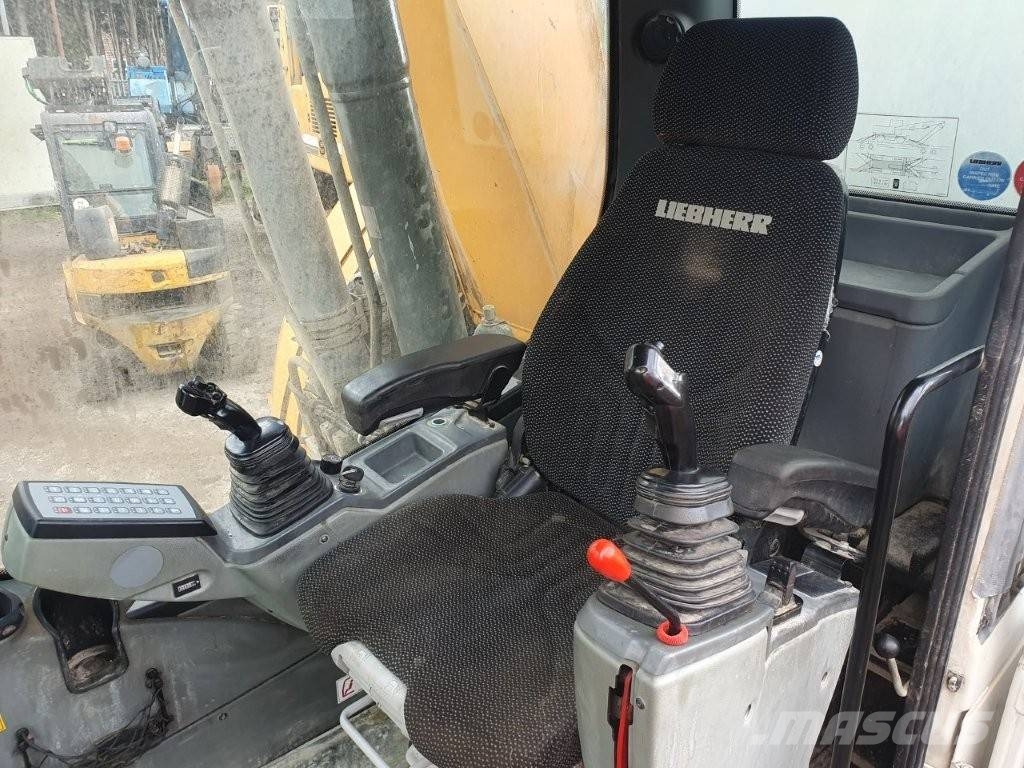 Liebherr LH 24 M Manejadores de residuos industriales