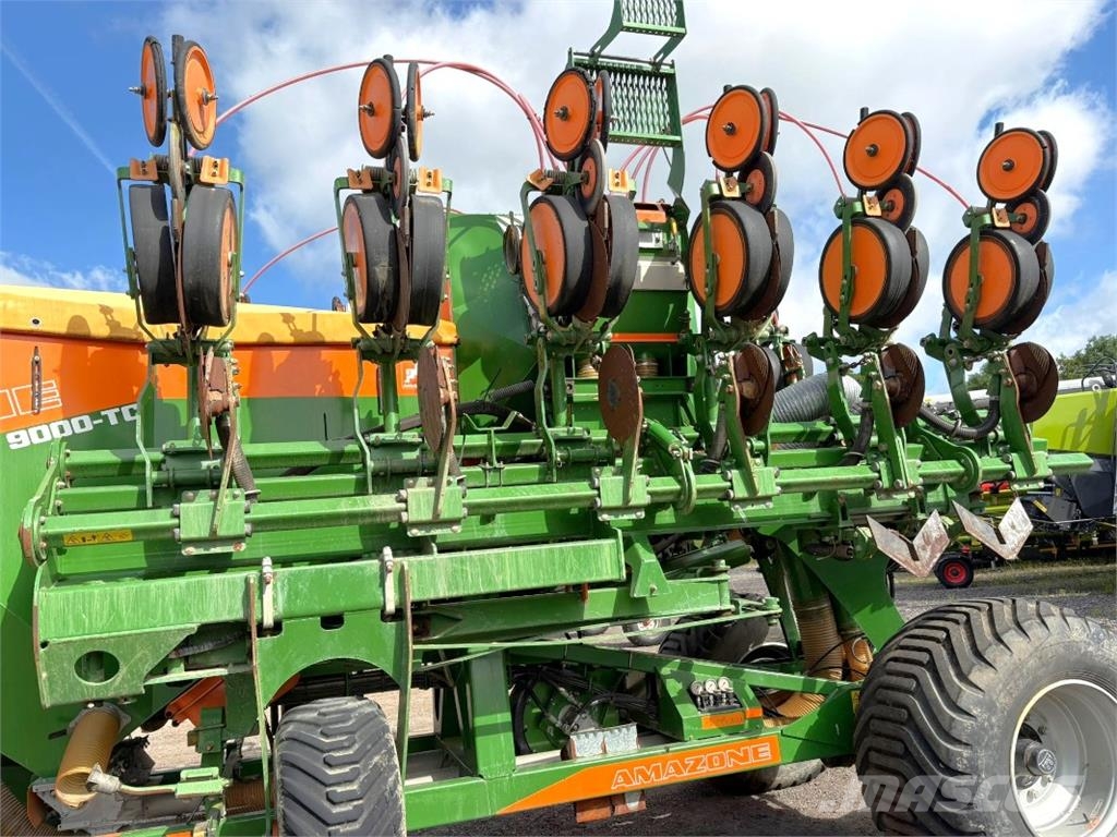 Amazone EDX 9000-TC Mechanické sejačky