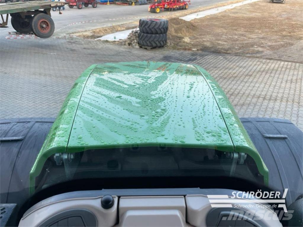Fendt 824 VARIO S4 PROFI PLUS Tractors