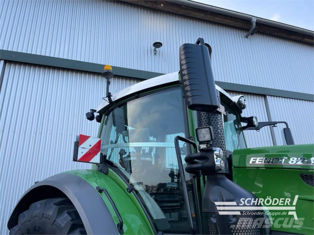 Fendt 824 VARIO S4 PROFI PLUS Tractors