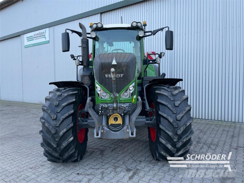 Fendt 824 VARIO S4 PROFI PLUS Tractors