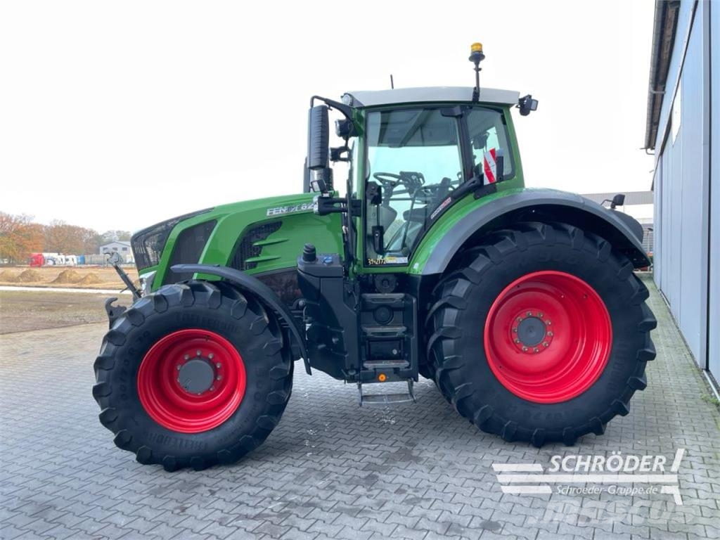 Fendt 824 VARIO S4 PROFI PLUS Tractors