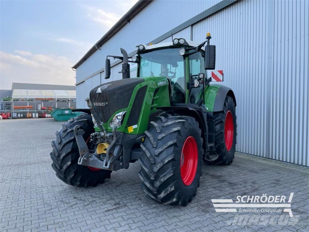 Fendt 824 VARIO S4 PROFI PLUS Tractors