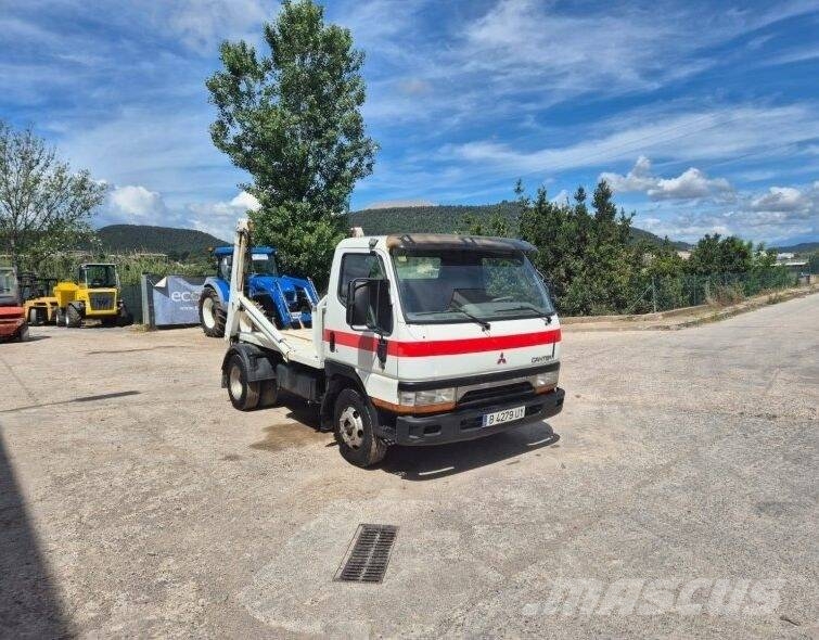 Mitsubishi CANTER شاحنات لوادر