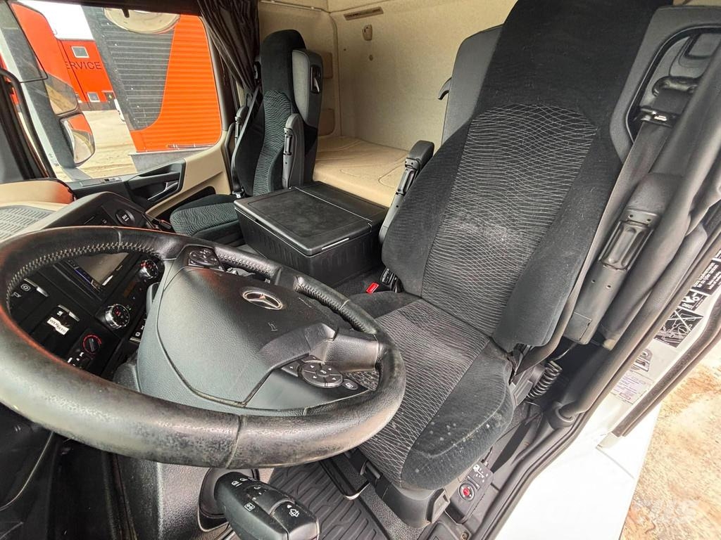 Mercedes-Benz Actros 2546 6x2*4 BOX L=8338 mm Camiones de ganado