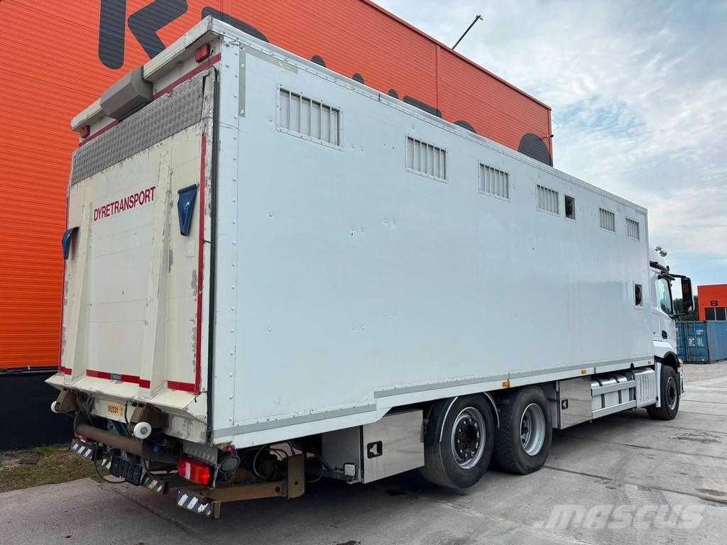 Mercedes-Benz Actros 2546 6x2*4 BOX L=8338 mm Camiones de ganado