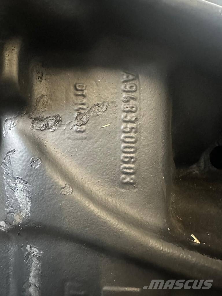 Mercedes-Benz Differential Arox A9483530201 A9483500603 Mjenjači