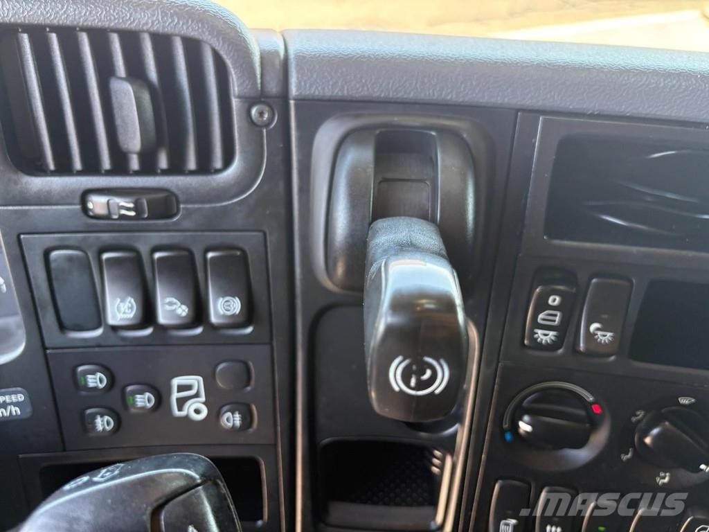Scania R 480 6X2 + 3 PEDALS + STEERING AXLE + EURO 5 + AL Trasportatore per veicoli
