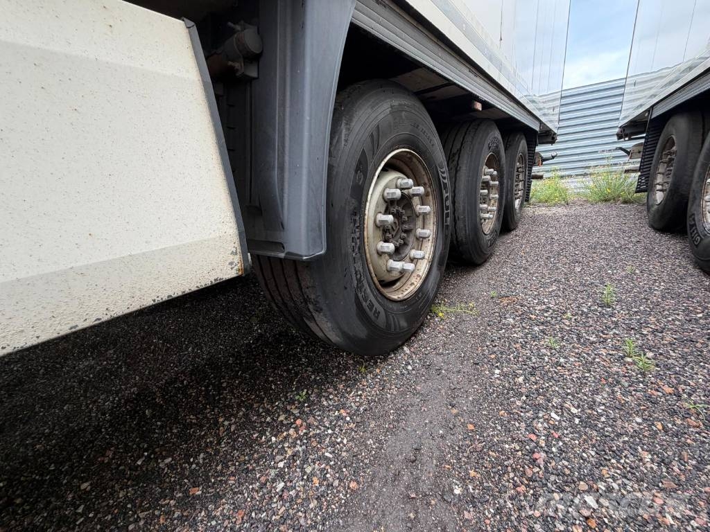 Krone 2018 Serie 3827 Kylmä-/Lämpökoriperävaunut