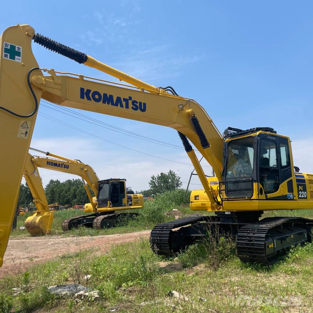 Komatsu PC 220-8 Гусеничні екскаватори