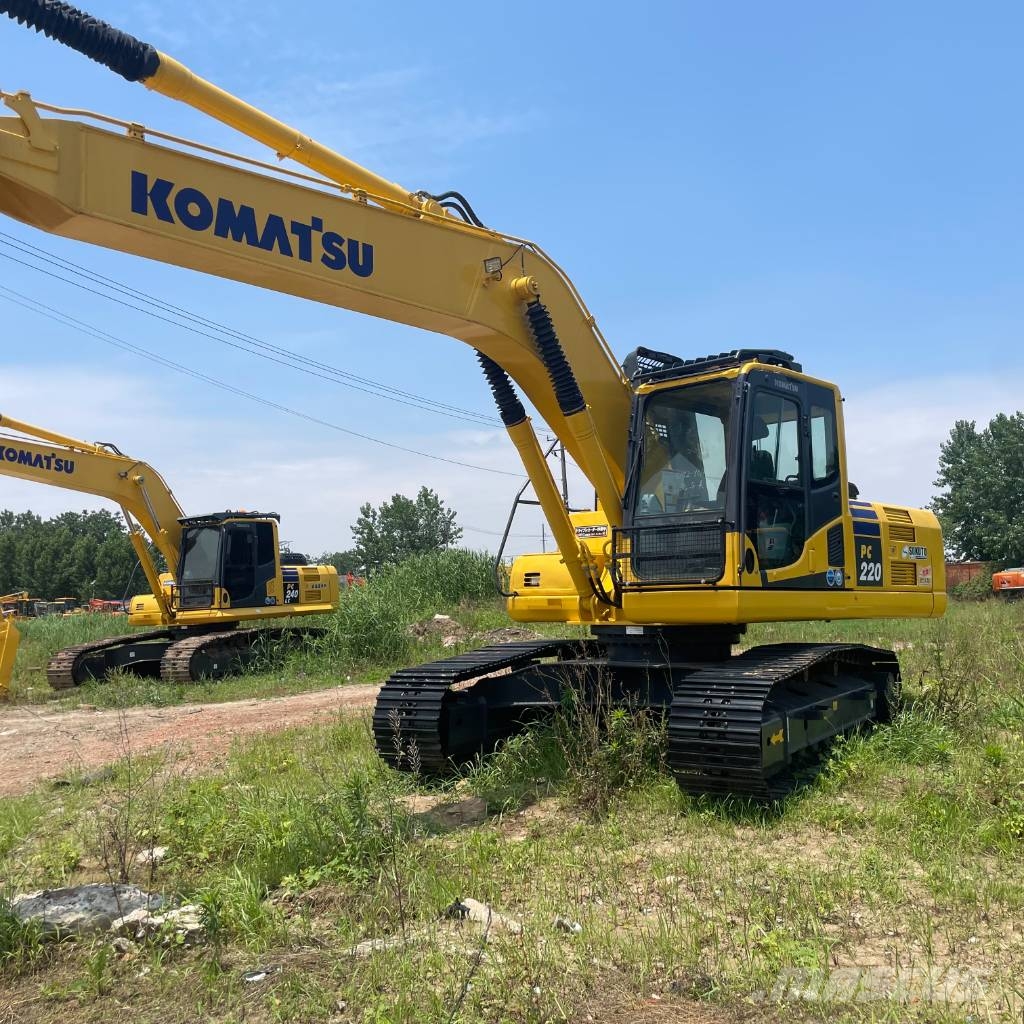 Komatsu PC 220-8 Гусеничні екскаватори