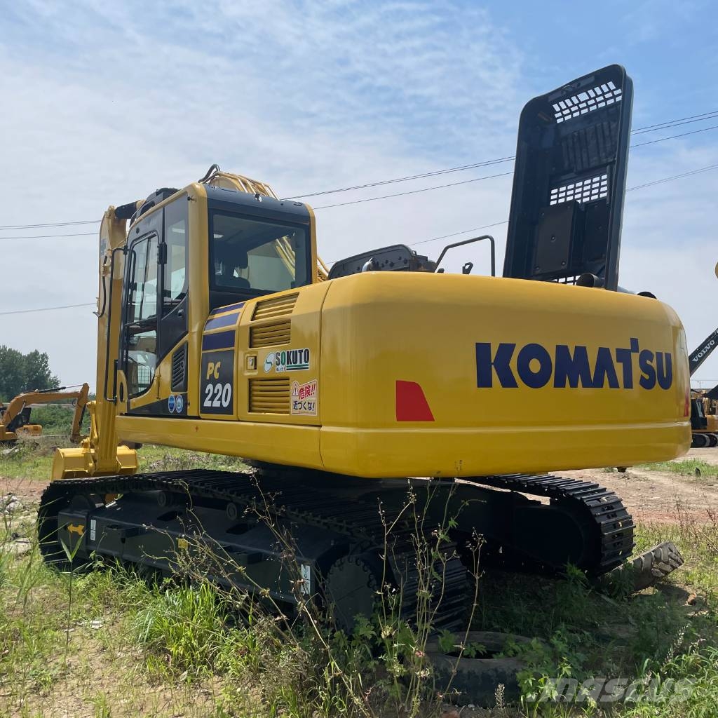 Komatsu PC 220-8 Гусеничні екскаватори