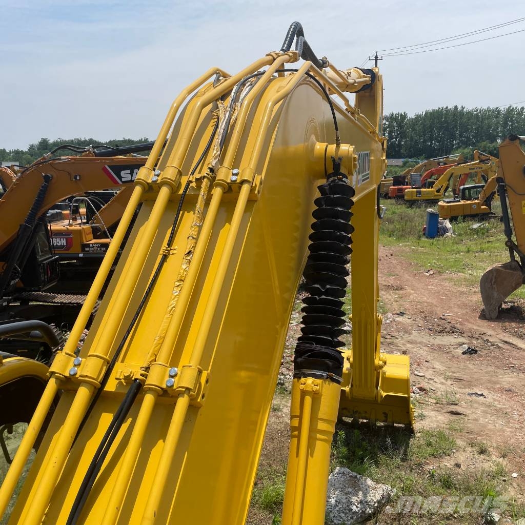 Komatsu PC 220-8 Гусеничні екскаватори