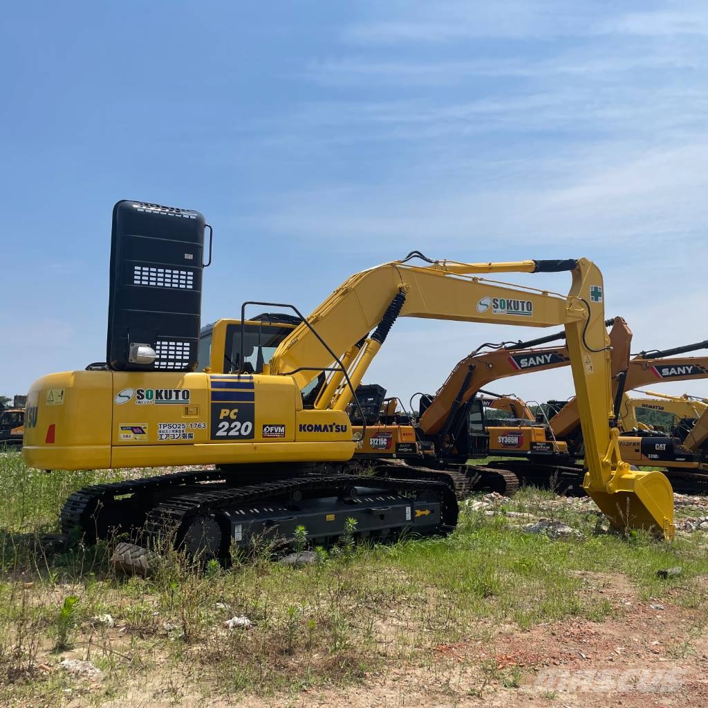 Komatsu PC 220-8 Гусеничні екскаватори