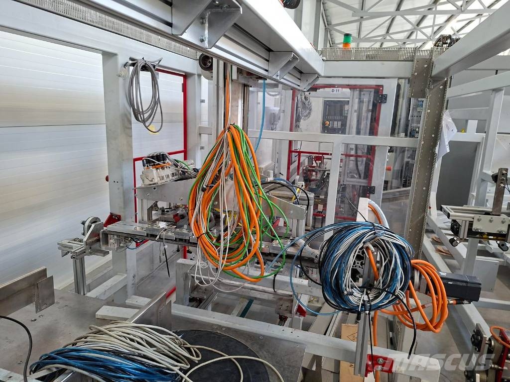 LINIA CASE-PACKER Z ROBOTEM STP CKVS-2 Other groundscare machines
