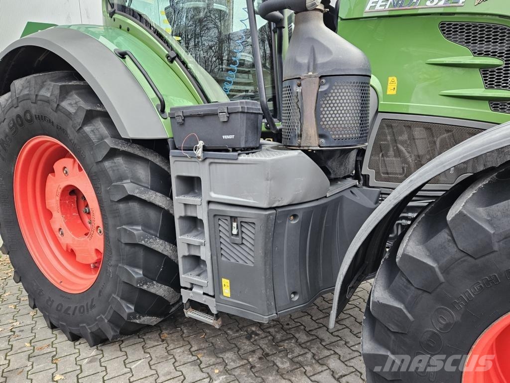 Fendt 824 VARIO PROFI PLUS Tractors