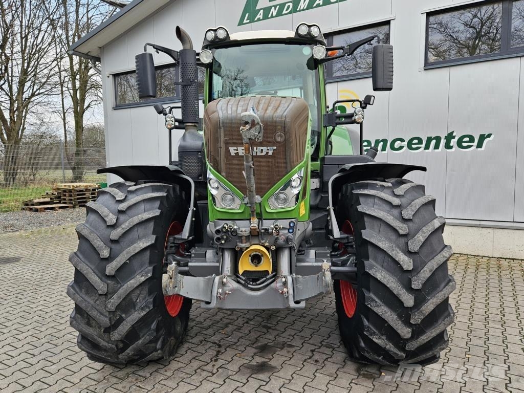 Fendt 824 VARIO PROFI PLUS Tractors