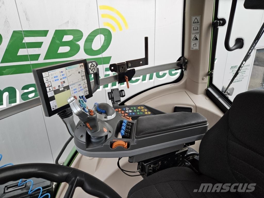 Fendt 824 VARIO PROFI PLUS Tractors