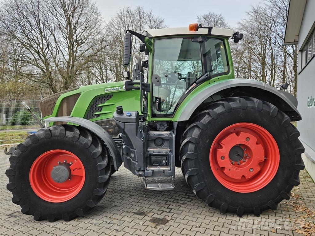 Fendt 824 VARIO PROFI PLUS Tractors