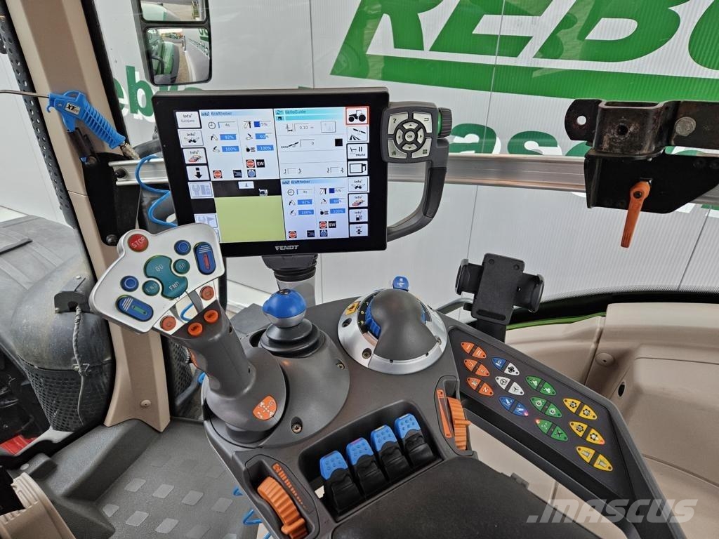 Fendt 824 VARIO PROFI PLUS Tractors