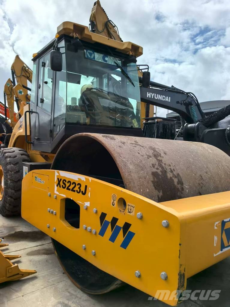 XCMG XS223 振動ローラ