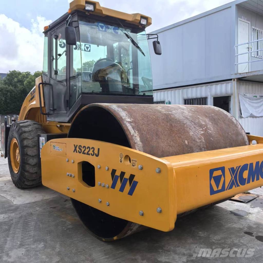 XCMG XS223 振動ローラ