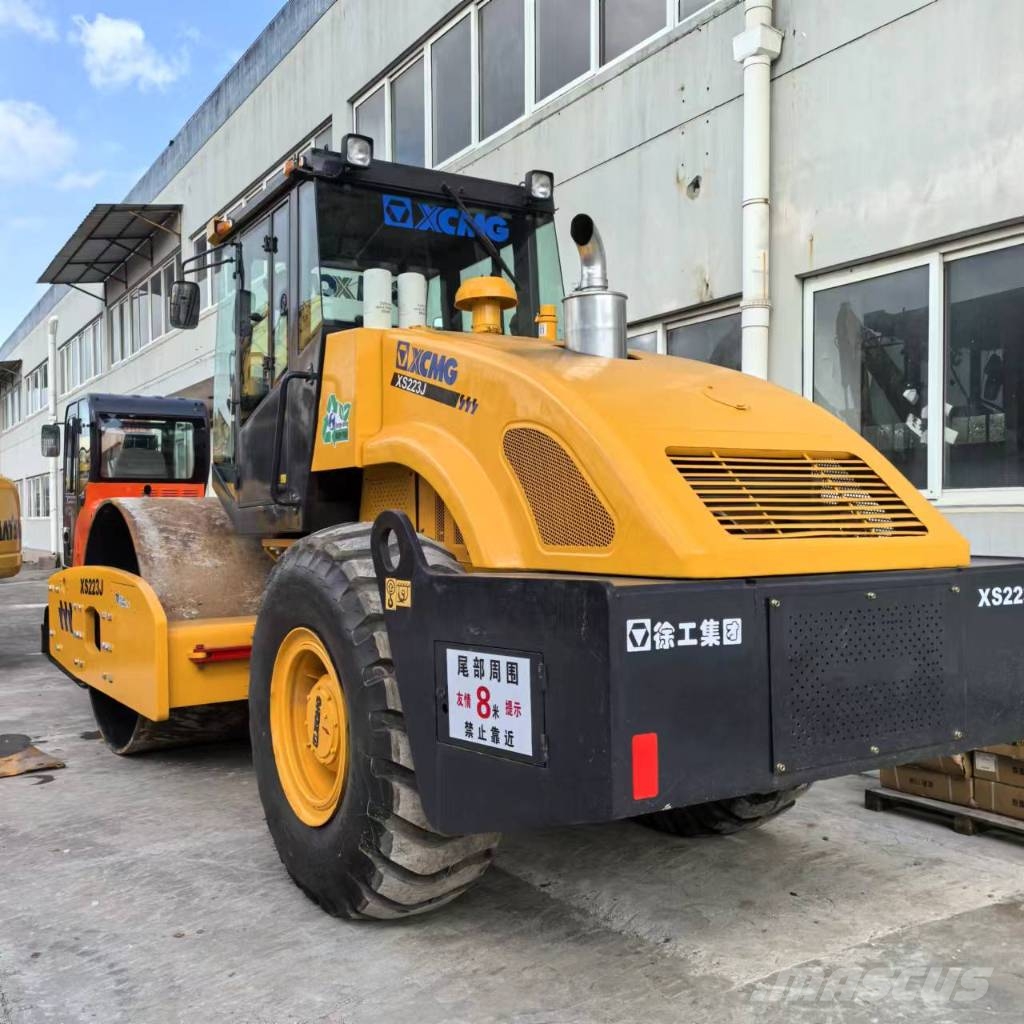 XCMG XS223 振動ローラ
