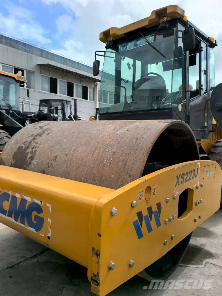 XCMG XS223 振動ローラ