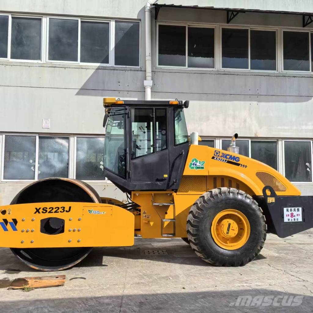 XCMG XS223 振動ローラ