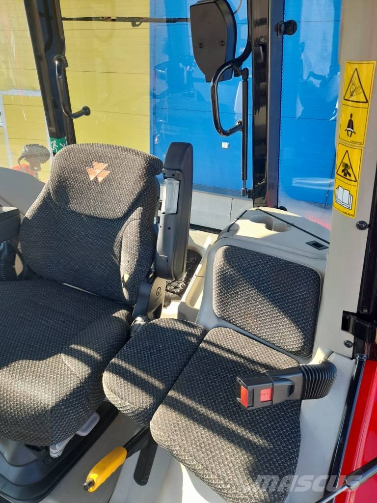 Massey Ferguson 7718S Traktorid