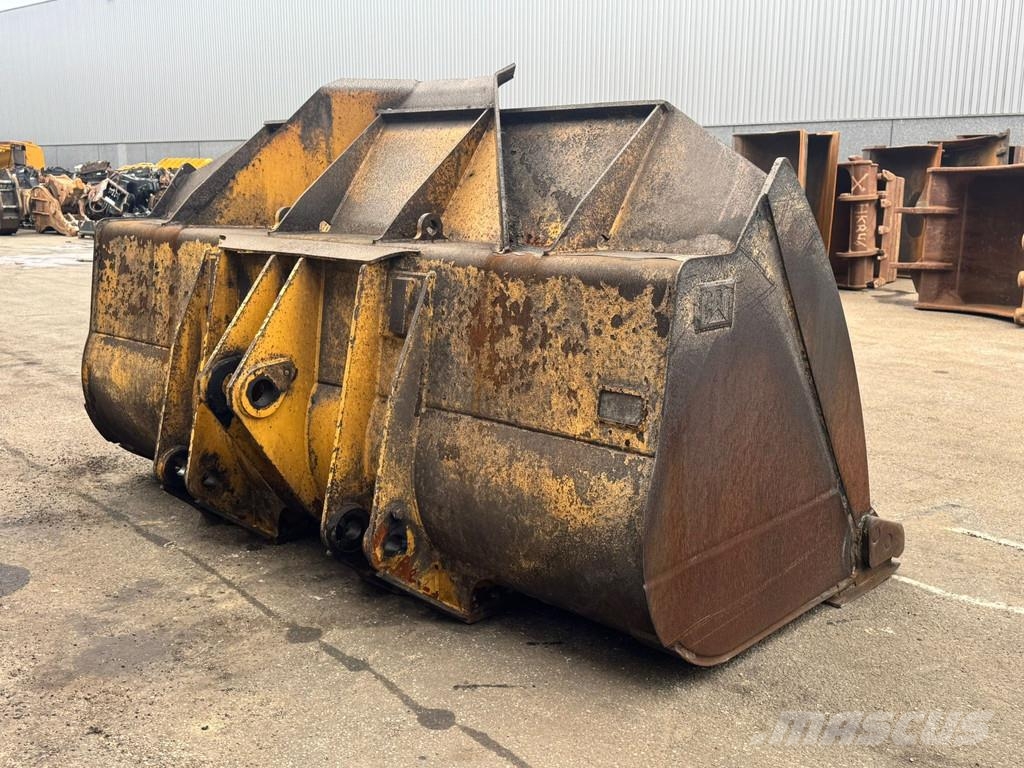 CAT Loading bucket 972/980 Pistoane