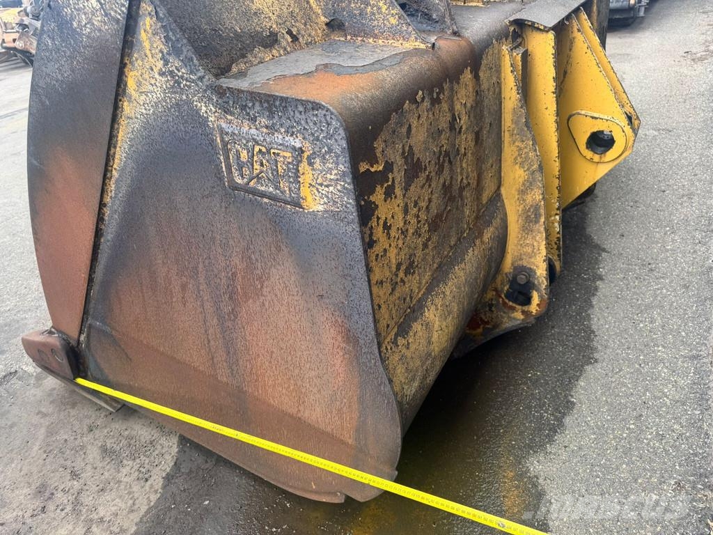 CAT Loading bucket 972/980 Pistoane