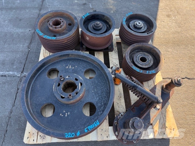 Doppstadt AK 530 Pulleys and hubs – complete set Flishuggere / neddelere
