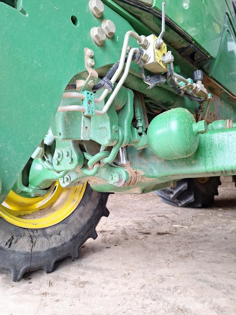 John Deere 6140R Traktori