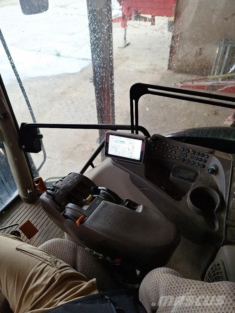 John Deere 6140R Traktory