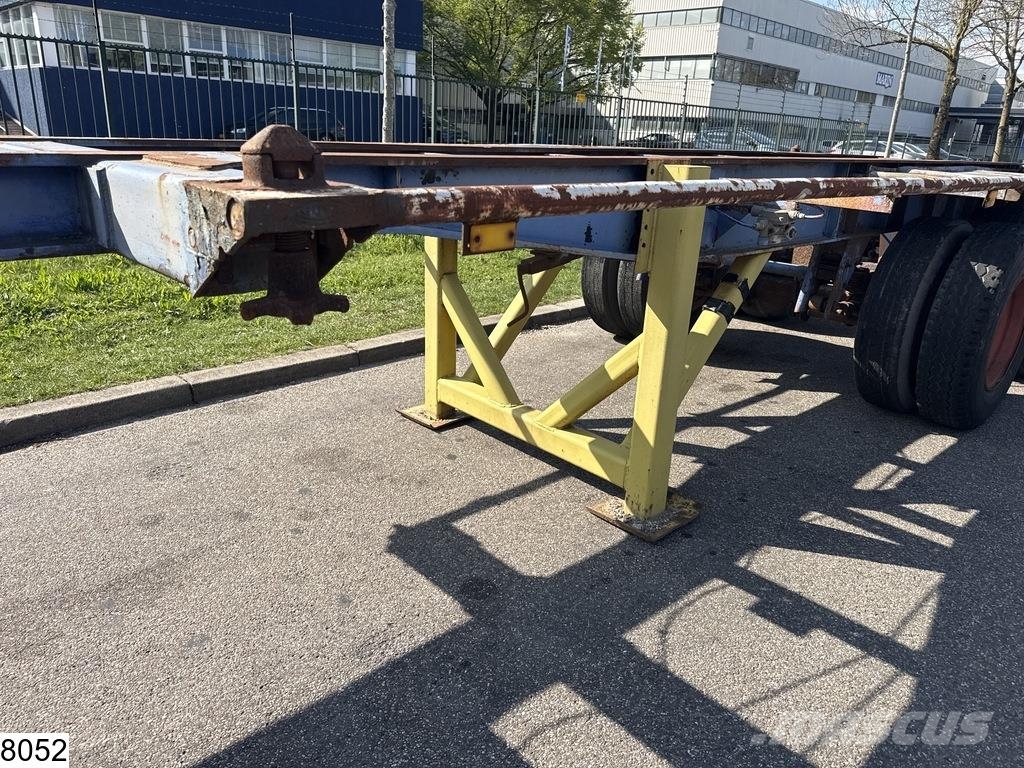 Groenewegen Chassis 20 ft, Steelsuspension, drum brakes Containerframe semi-trailers