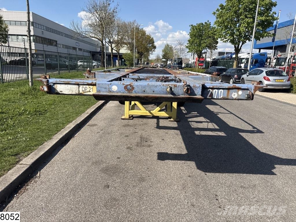 Groenewegen Chassis 20 ft, Steelsuspension, drum brakes Containerframe semi-trailers