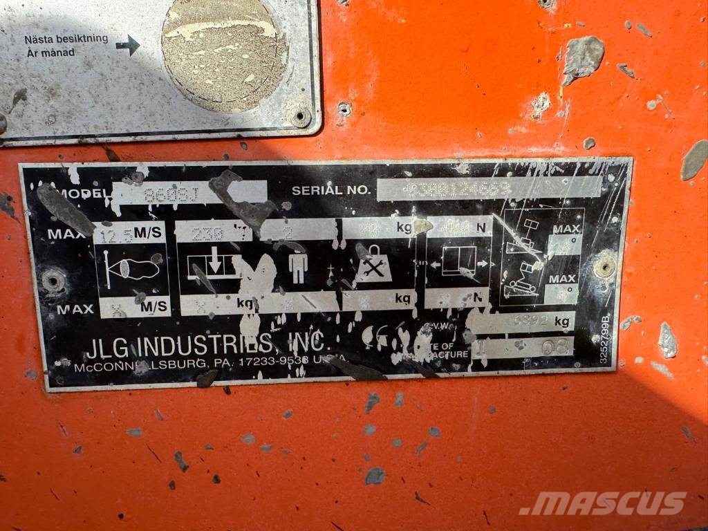 JLG 860 SJ Articulated boom lifts