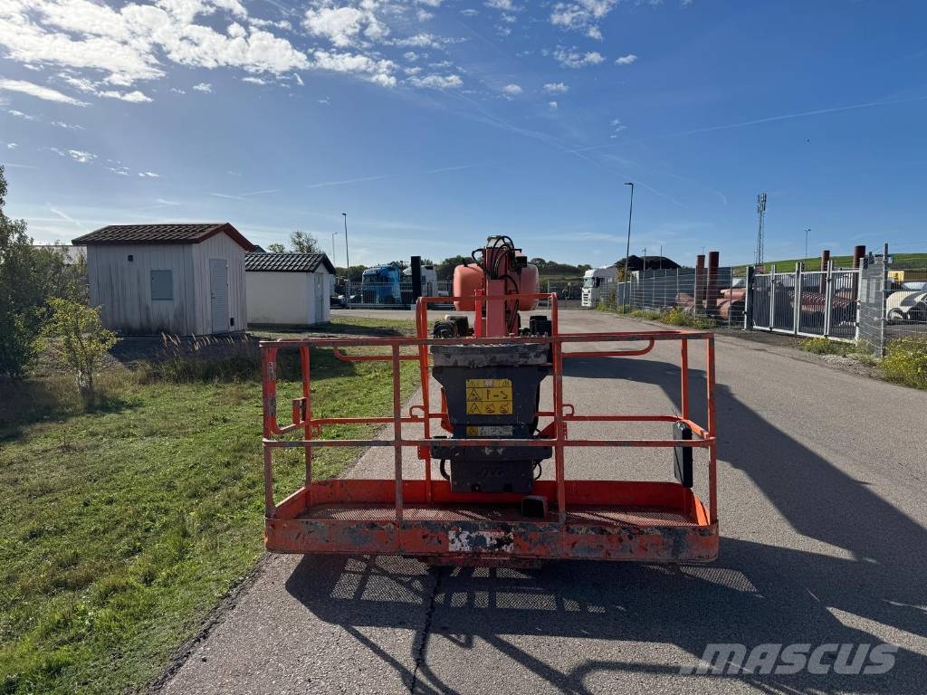 JLG 860 SJ Articulated boom lifts