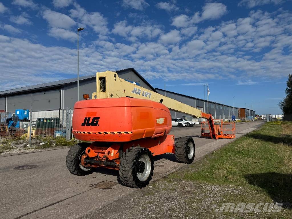 JLG 860 SJ Articulated boom lifts