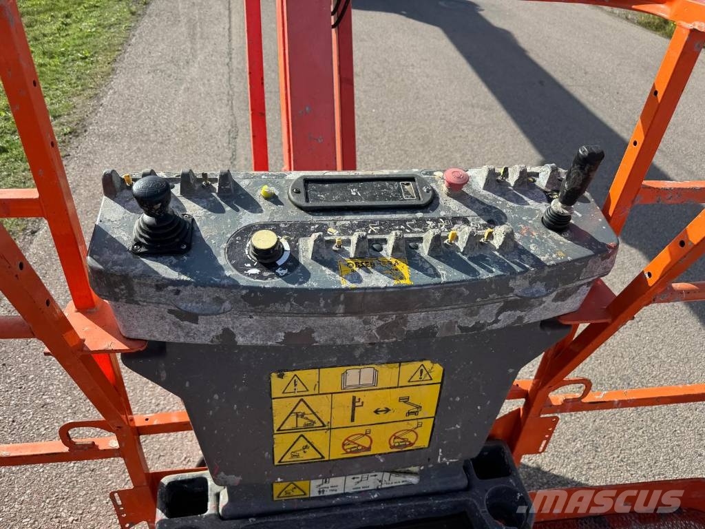 JLG 860 SJ Articulated boom lifts