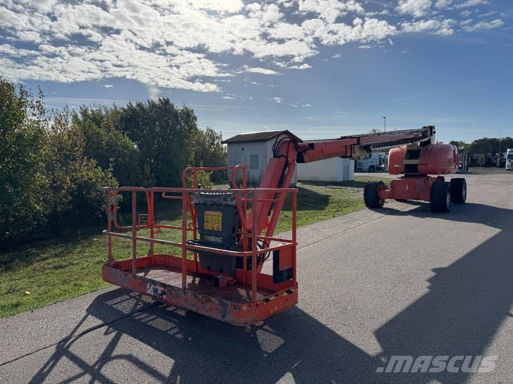 JLG 860 SJ Articulated boom lifts