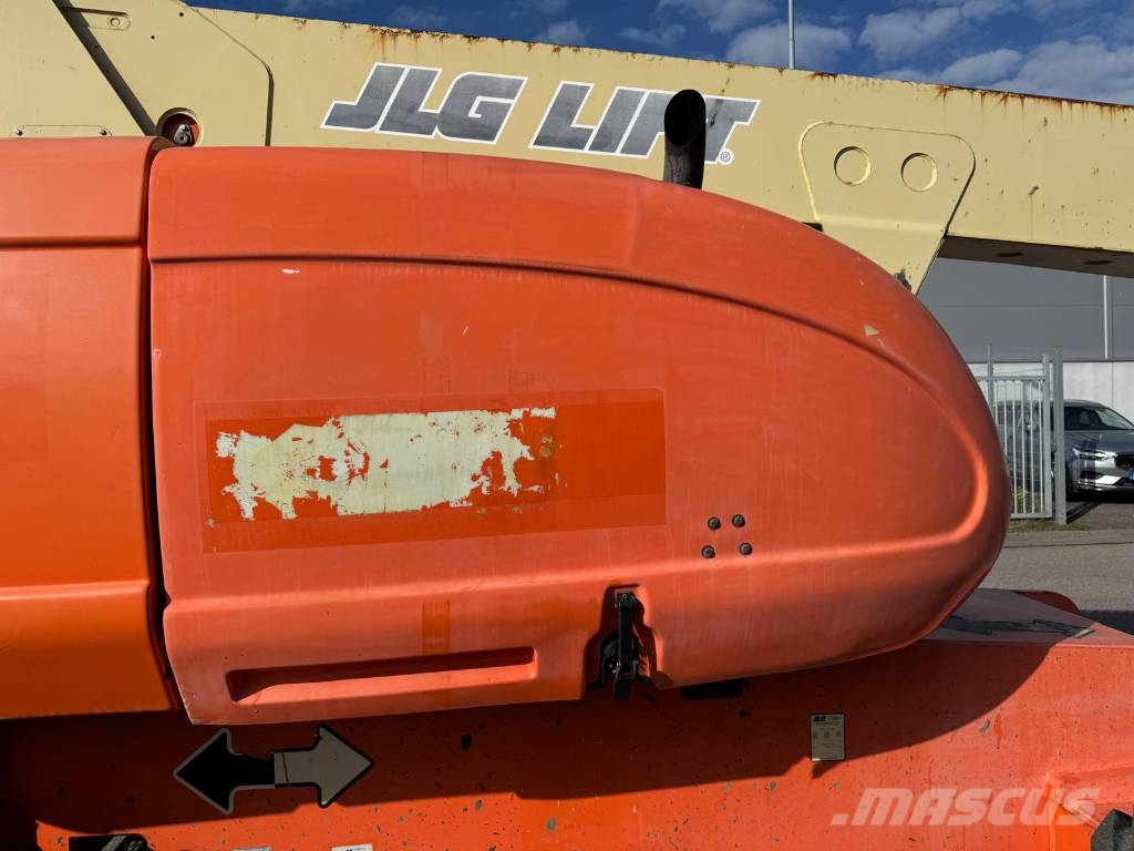 JLG 860 SJ Articulated boom lifts