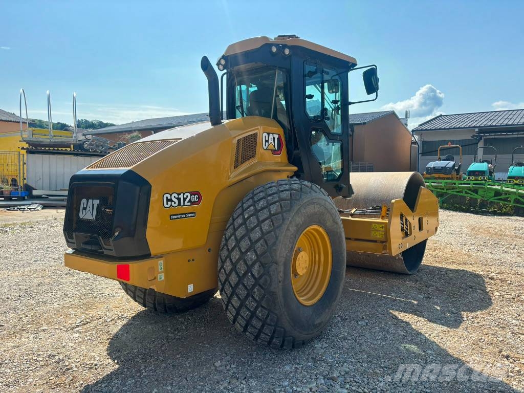 CAT CS 12 GC Οδοστρωτήρες μονού κυλίνδρου