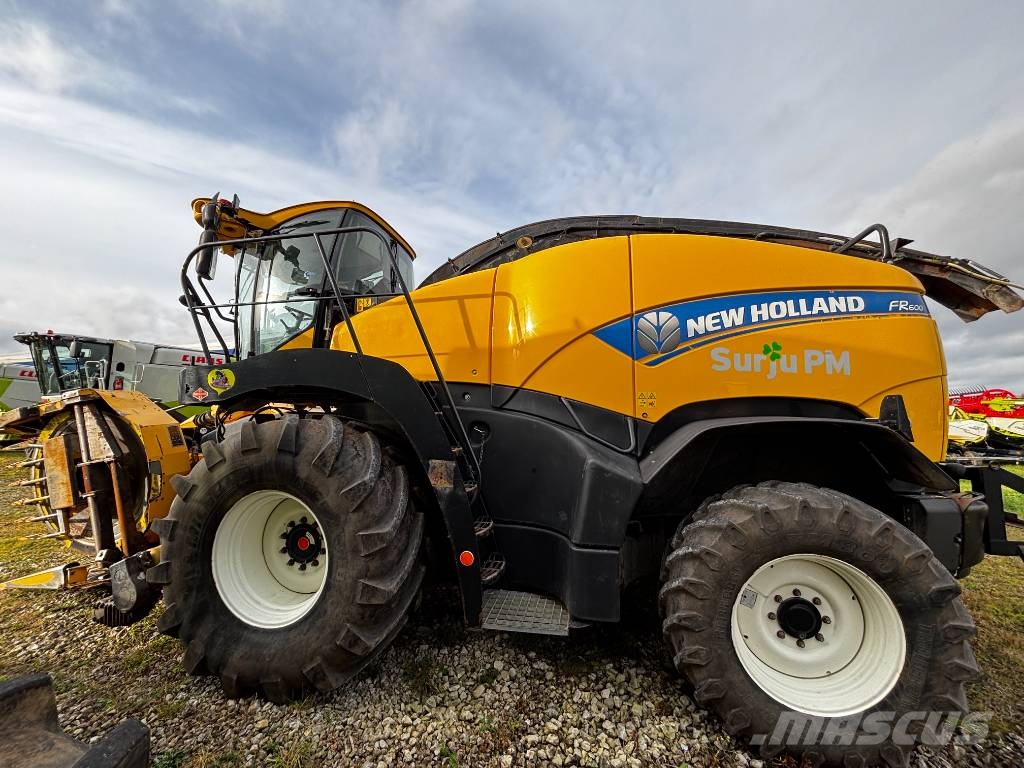 New Holland FR 600 Ensileuse automotrice