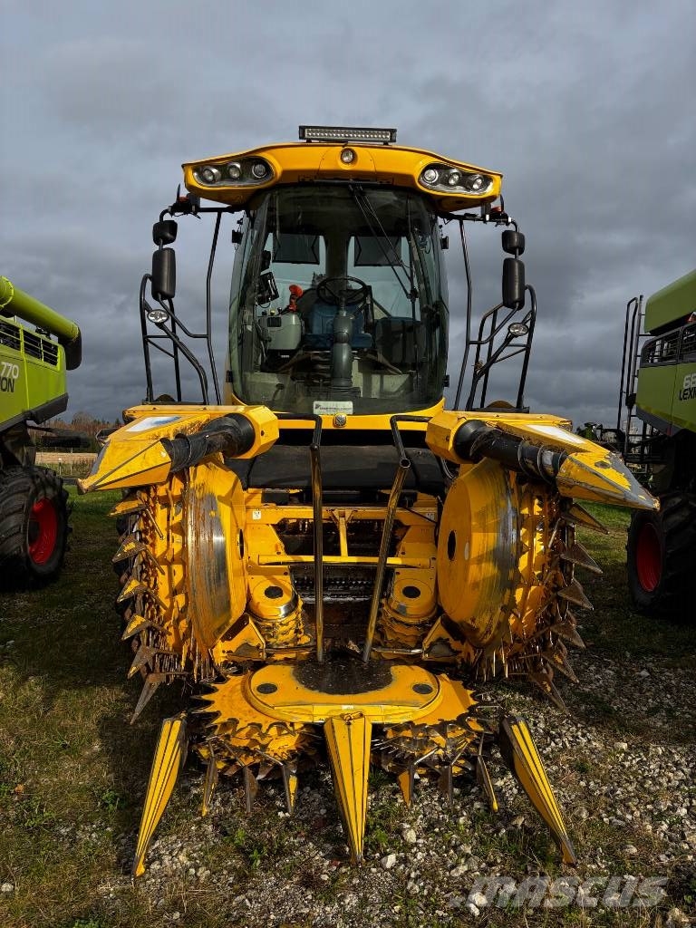New Holland FR 600 Ensileuse automotrice