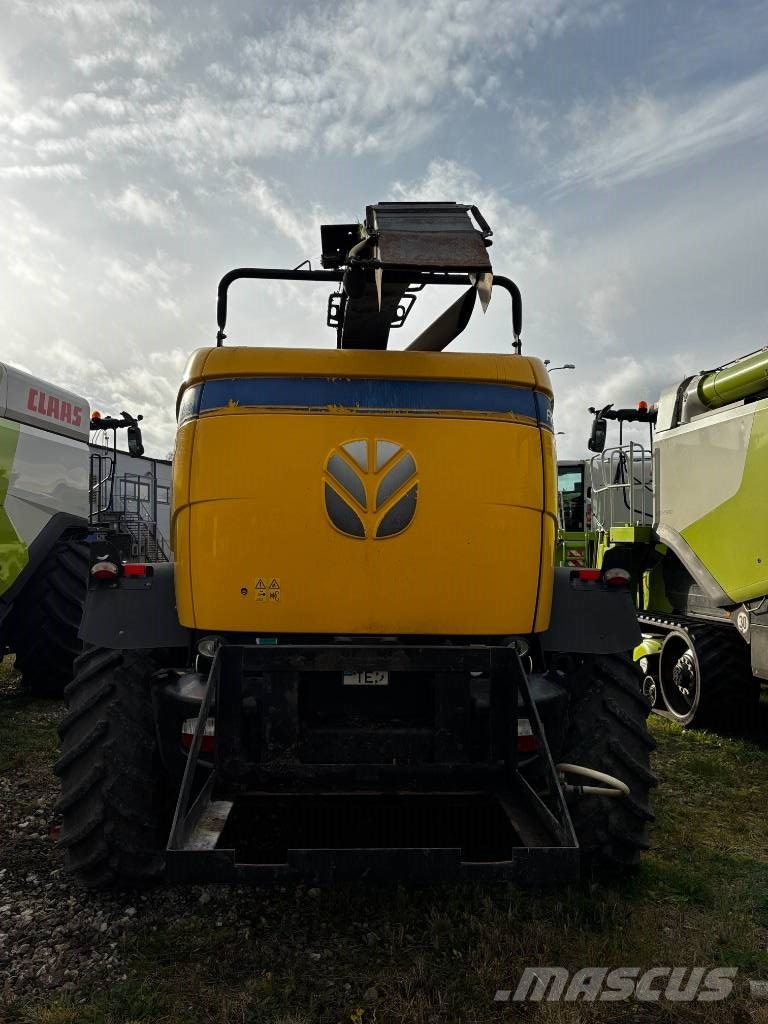 New Holland FR 600 Ensileuse automotrice